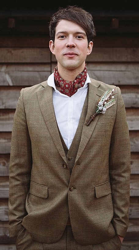 english-heritage-groom-neckerchief.jpg